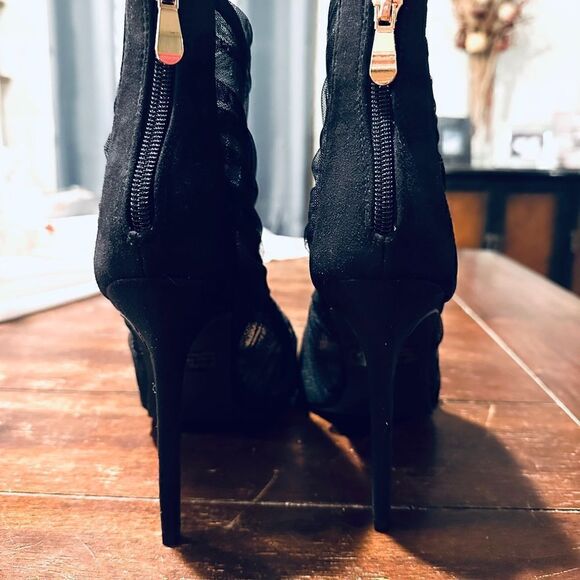 Penny Loves Kenny Women's Skylar Pump - Picture 4 of 6